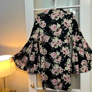 Black Floral Bell-Sleeve Body-Con Mini Dress